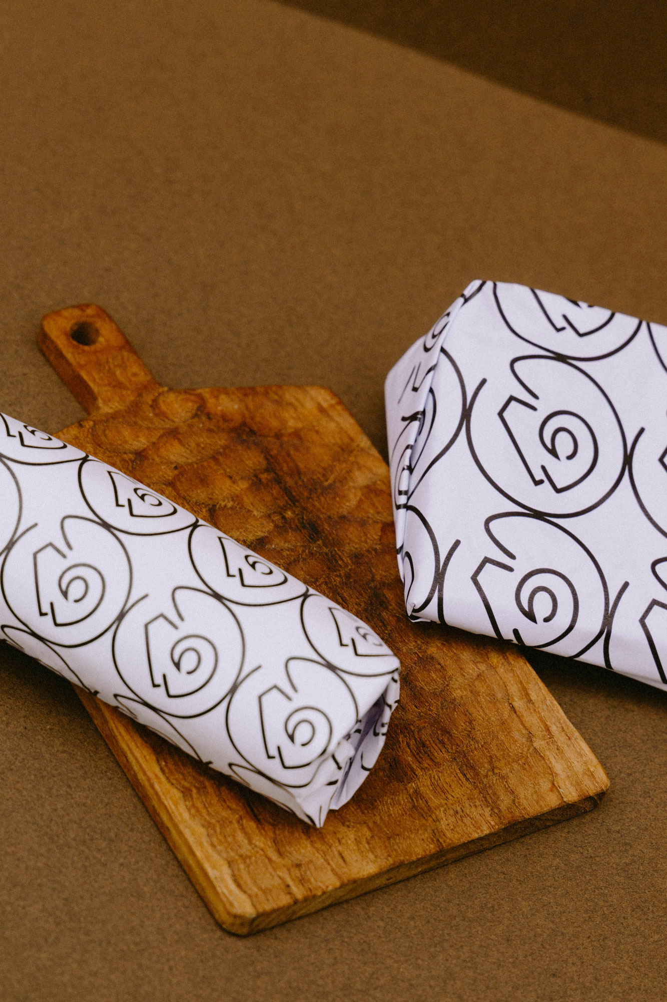Fromages emballés sur planche